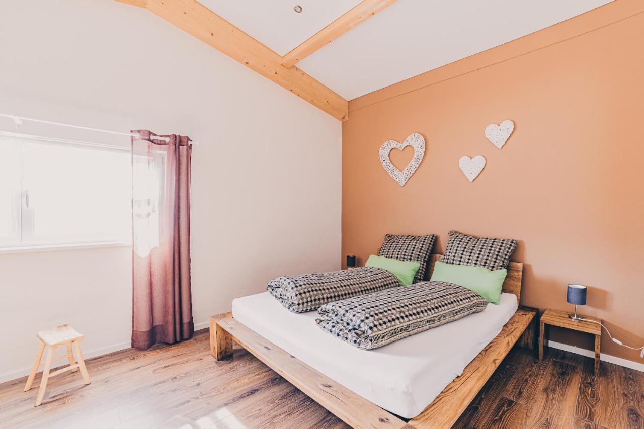 Grosse Ferienwohnung Mit Balkon Und Perfekter Lage Eggenthal 外观 照片